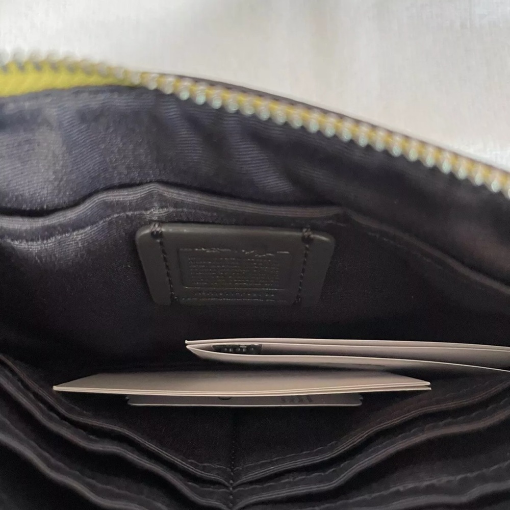 #14 Coach Metallic Gold Wizard of Oz Set - Picture 5 of 7